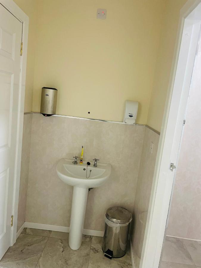 Greenway & Copper Coast Hostel Bunmahon ภายนอก รูปภาพ